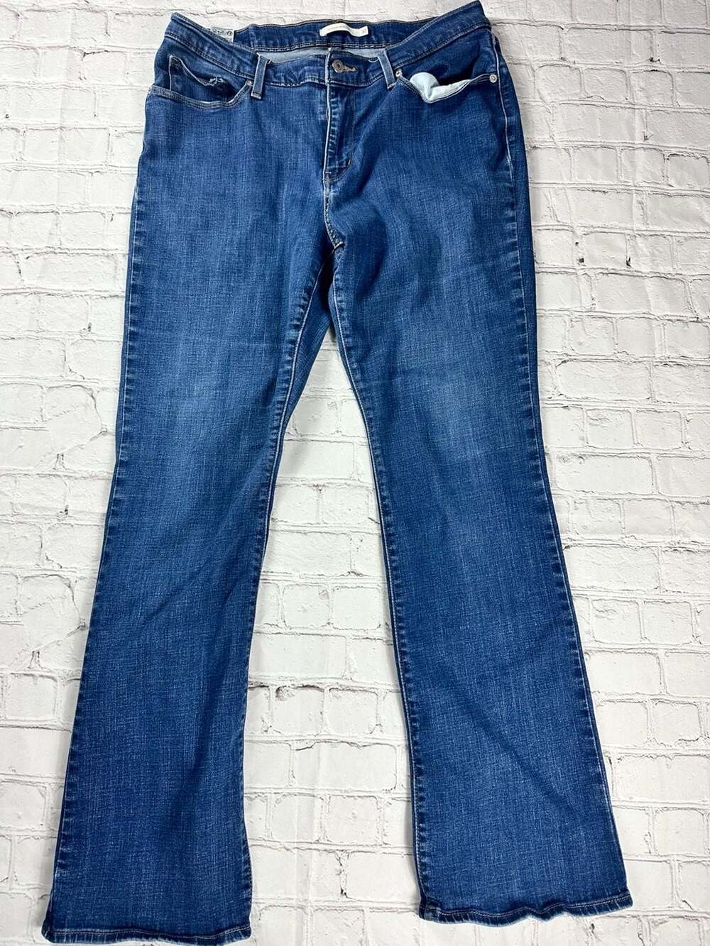 Levi's Classic Boot Cut Blue Denim Jeans Women's Size 32